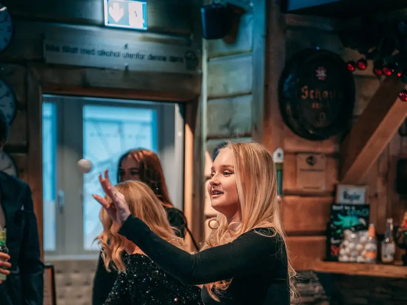 Julebord med curling på Fjellstua